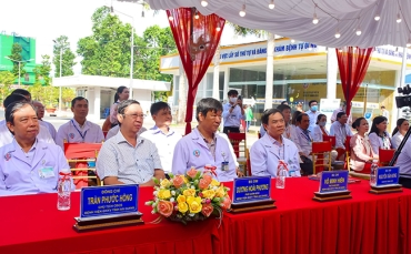 benh vien da khoa khu vuc tinh an giang khai truong dich vu thanh toan khong dung tien mat