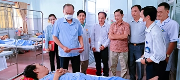 bhxh tinh ag to chuc chuong trinh  ??mang tet am den voi benh nhan bhyt co hoan canh kho khan nam 2024 ??