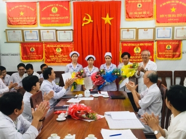 le cong bo quyet dinh bo nhiem bo nhiem lai cac can bo quan ly khoa phong